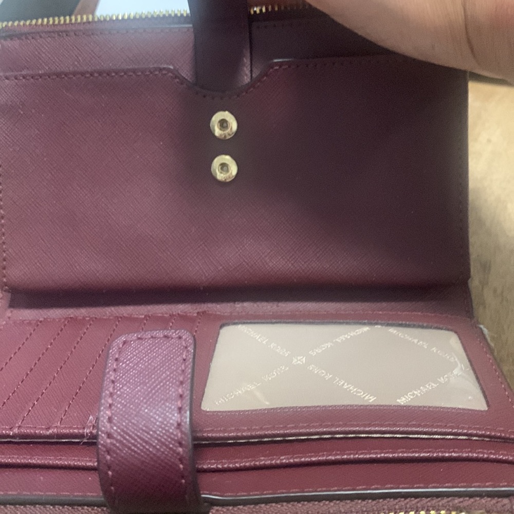 Safiano Leather wine Michael Kors Leather Phone Wristlet. Removable holder - Picture 2 of 6